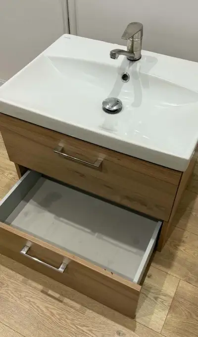 Umývadlo Cersanit 60 cm so skrinkou a batériou – dub