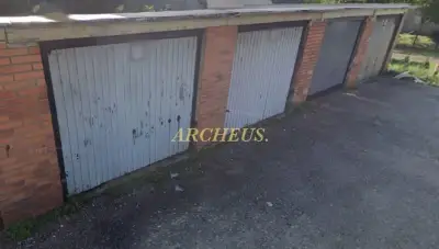 Garáž 1. mája, Zlaté Moravce