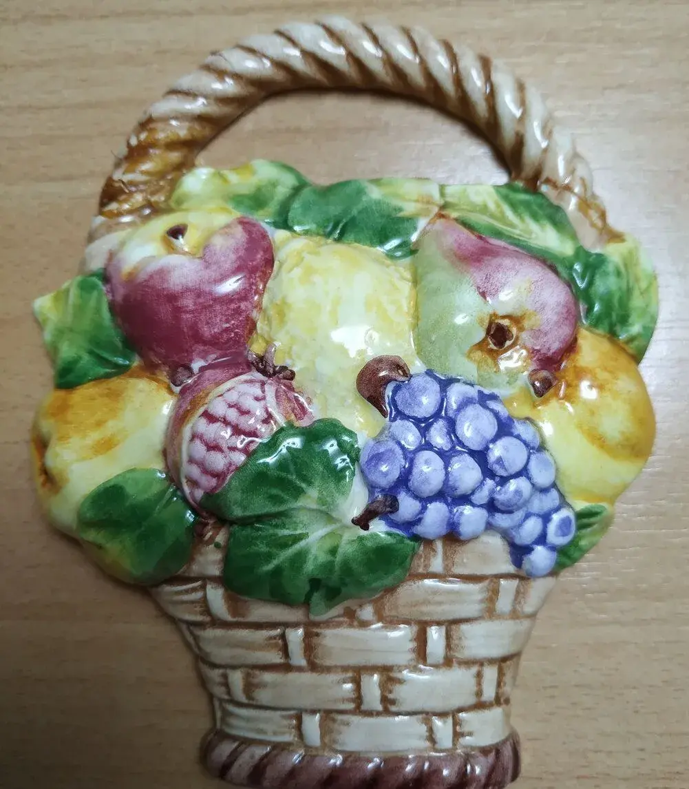 Retro keramická dekorácia - košík s ovocím