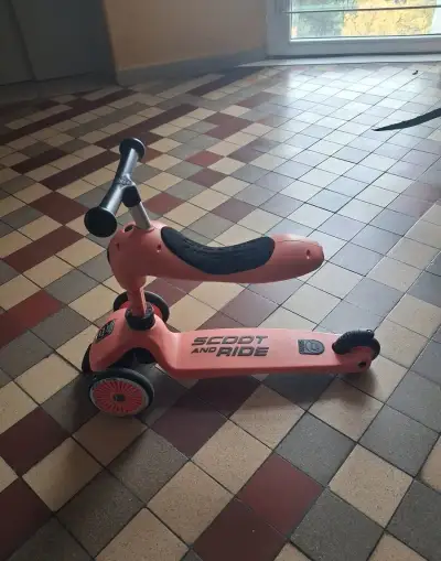 Kolobezka Scoot and Ride 2v1