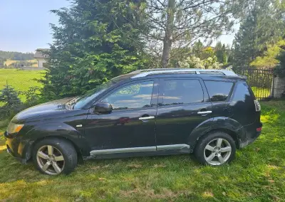 Mitsubishi Outlander – 2009, 374 000 km