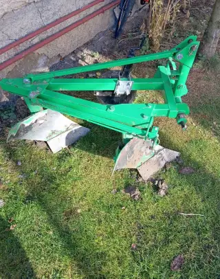 Dvojpluh za malotraktor