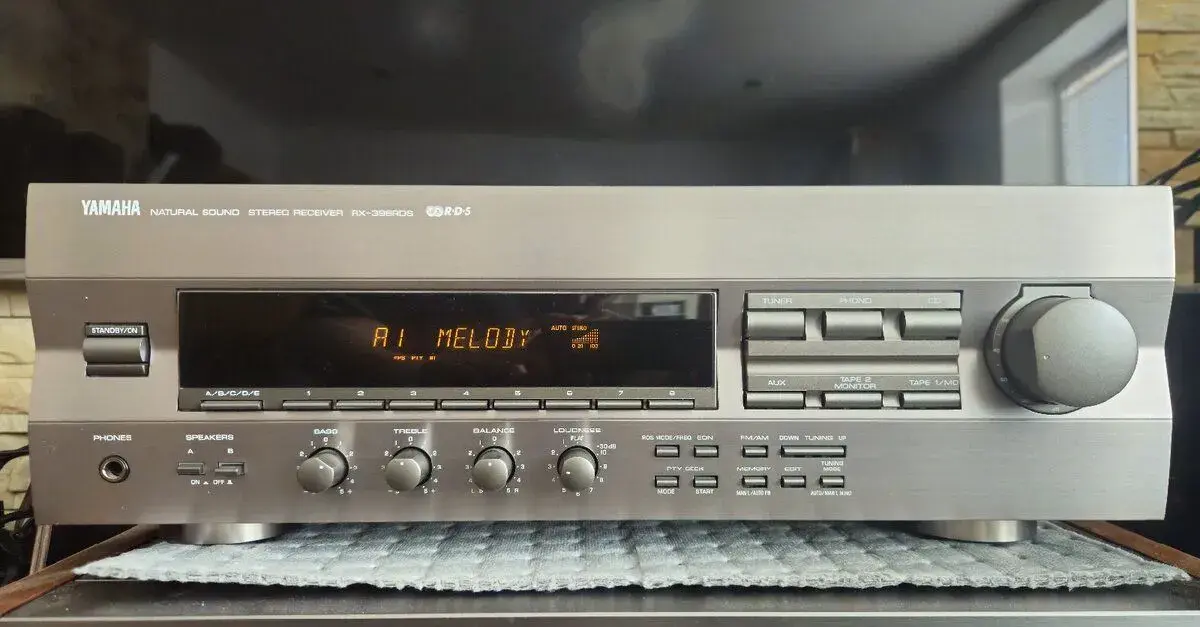 Yamaha RX-396RDS + dialkové ovládanie