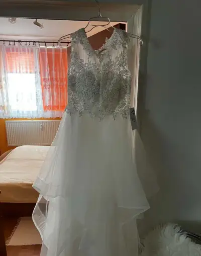 Svadobné šaty