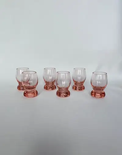 Ružové štamperlíky, sklárne Zlatno