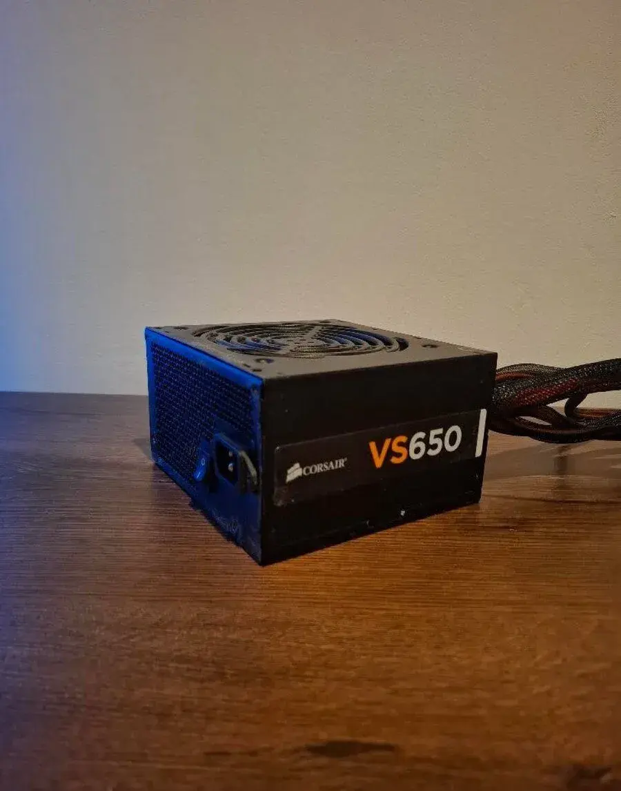 Zdroje 650w a 300w
