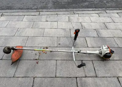 STIHL FS 55 – benzínový krovinorez + popruh