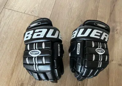 Hokejové rukavice 14’ Bauer