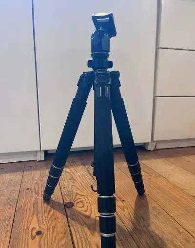 Robustný statív TRISTAR