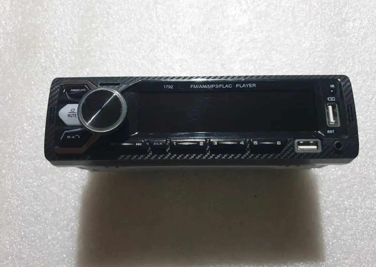 1 din radio USB,AUX,BLUETOOTH,TELEFONOVANIE