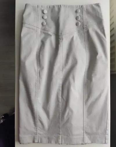 Béžová sukňa 36
