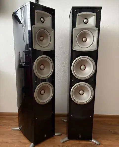 Yamaha NS 555 Hi-Fi Reproduktory