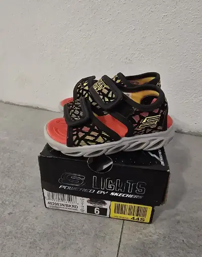 Detské sandále Skechers svietiace veľkosť 22