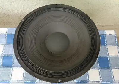 reproduktor Zomax 300W 8ohm 15"