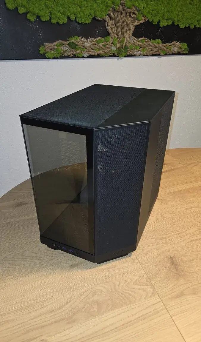 Skrinka NZXT H6 Flow Black osadená ventilárotmi Noctua