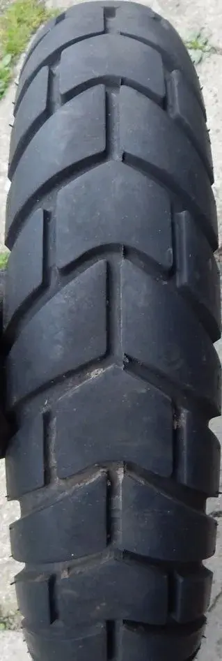 120/80 r18 pneu