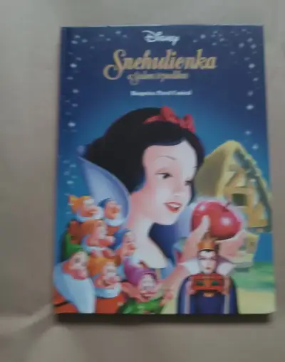 Snehulienka a sedem trpaslíkov s ilustráciami Pavel Cmíral