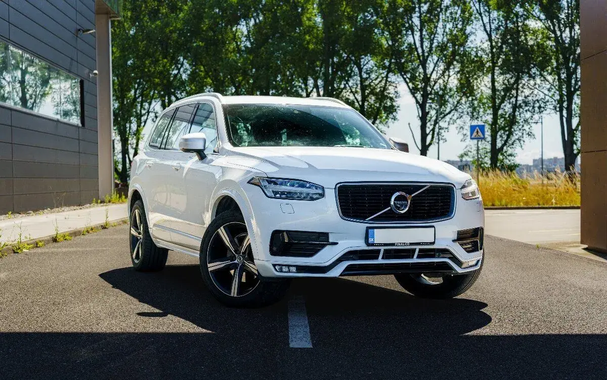 Volvo xc90_173kW_7.miestne_AT/8_4x4_R – 136 500 km