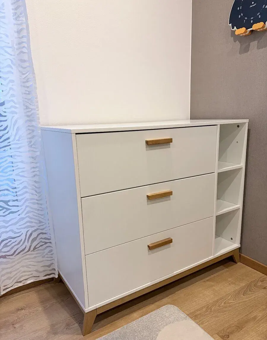 Komoda masívnej konštrukcie dubového dreva Tchibo