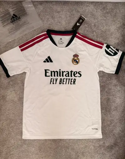 Dres Real Madrid Mbappe 10