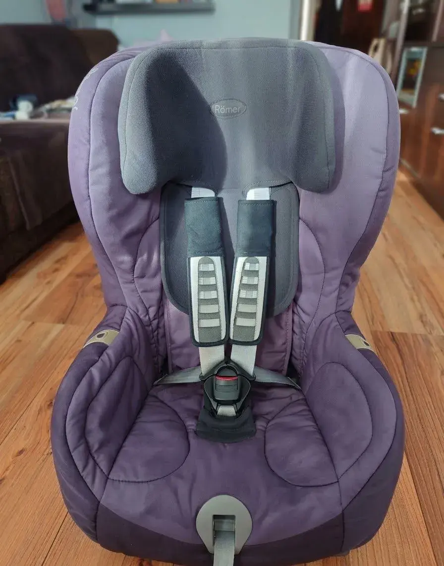 Detskú autosedačku Römer King
