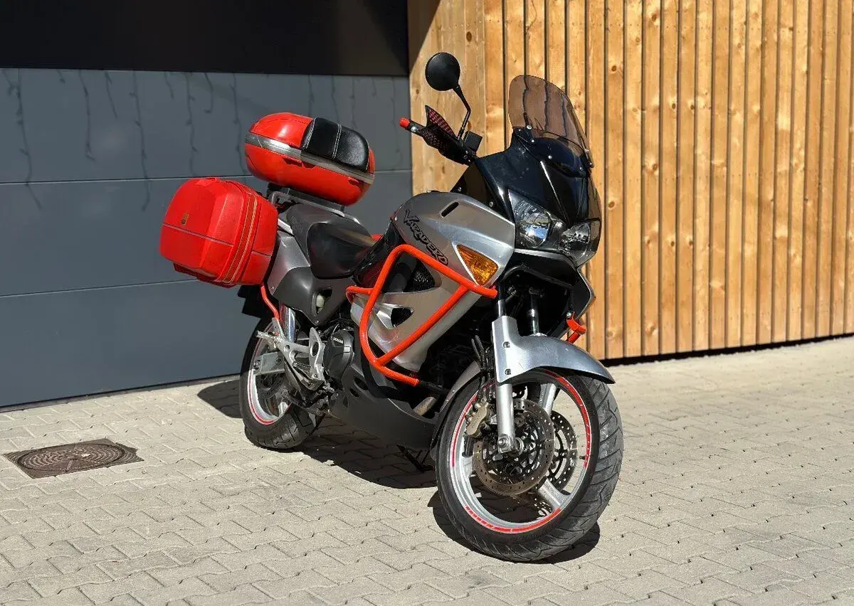 Honda Varadero XL 1000 V Striekačka / 6-kvalt – Top stav