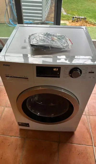 Úplne novú, nepoužitú spredu plnenú automatickú práčk