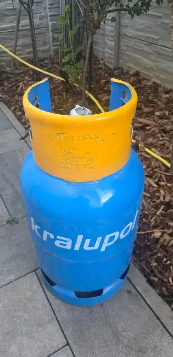 10kg. Originál VZV propánovú plnú fľašu zapečatená.