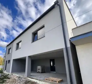 Znížená cena | Nová 2-podlažná administratívno-obchodná budo