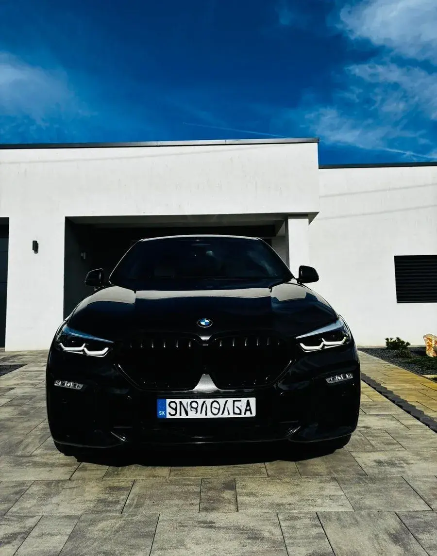 BMW X6 – 2021, 172 000 km