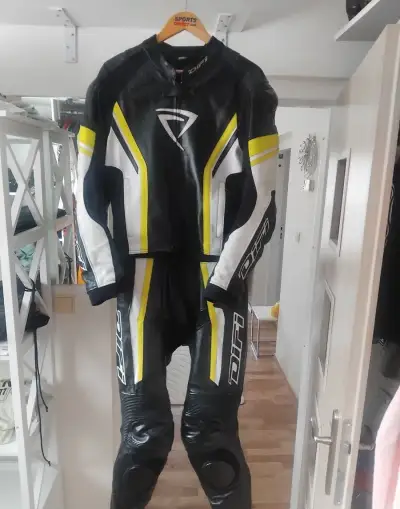 Kožená kombineza