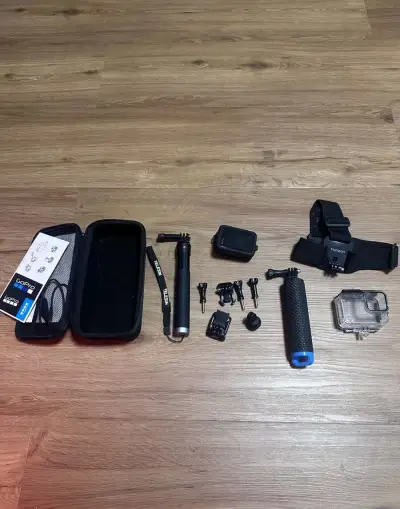GoPro HERO 11 Black + veľké množstvo príslušenstva