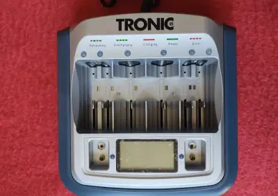 Nabíjačka batérií TRONIC