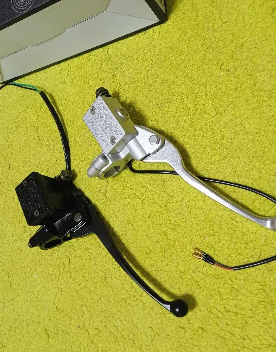 Brzdová pumpa pravá / ľavá na 22mm riadítka