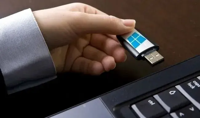 ✅USB instalacky OS
