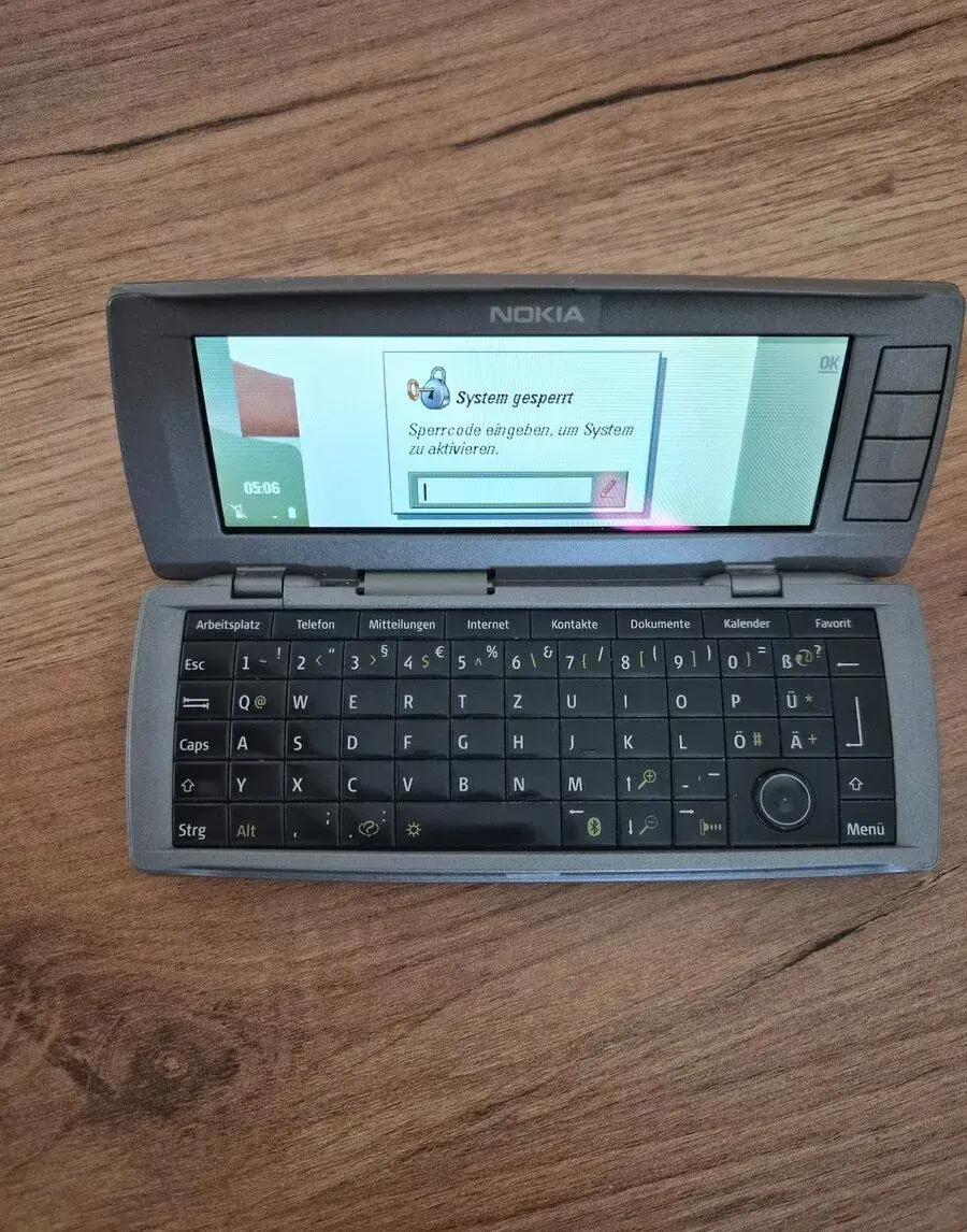 Nokia 9500 komunikátor