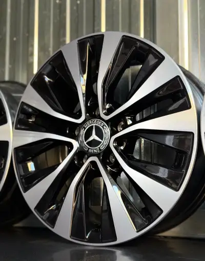 Mercedes-Benz r16