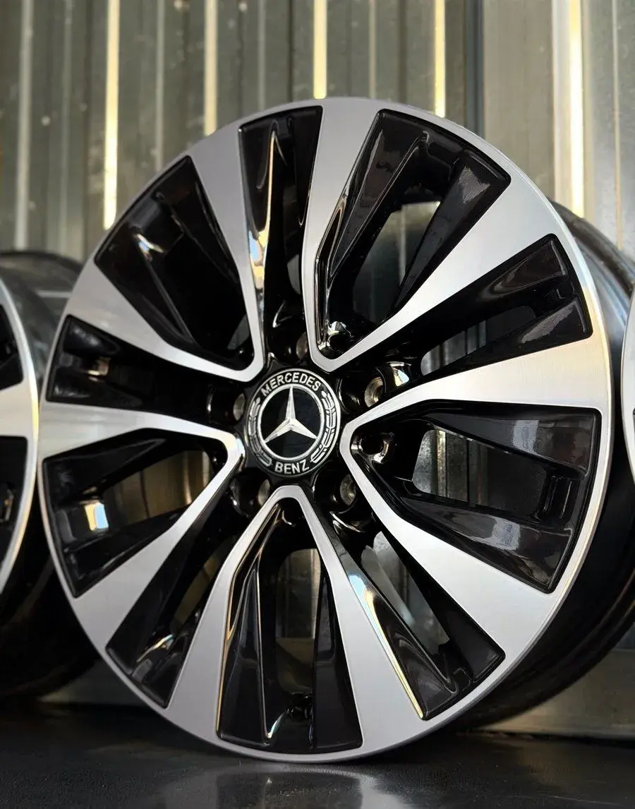 Mercedes-Benz r16