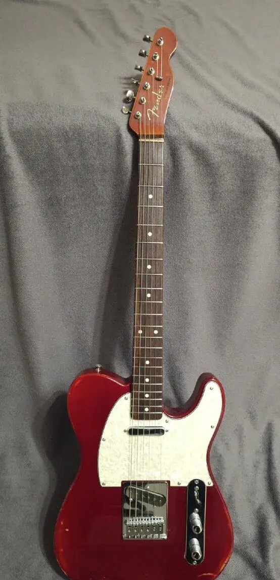 Prémiový Custom Telecaster 1963 (Crimson Red Transparent)