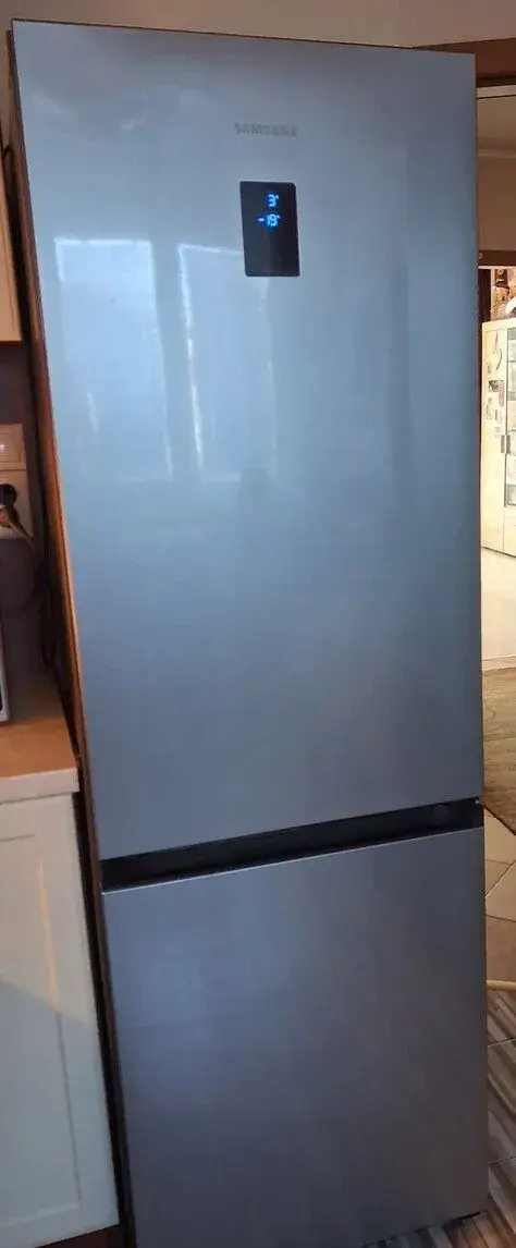 Chladnička s mrazničkou Samsung NoFrost