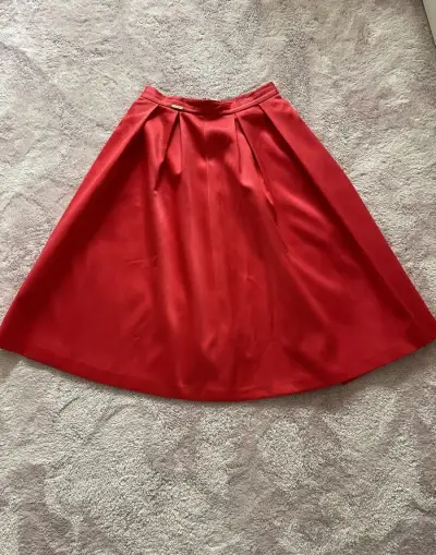 Luxusná sukňa Guess by Marciano, veľkosť 36