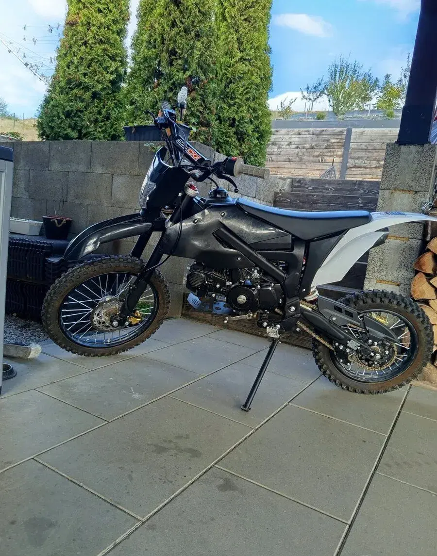 Cross Pitbike 140 cm³ aj s výbavou
