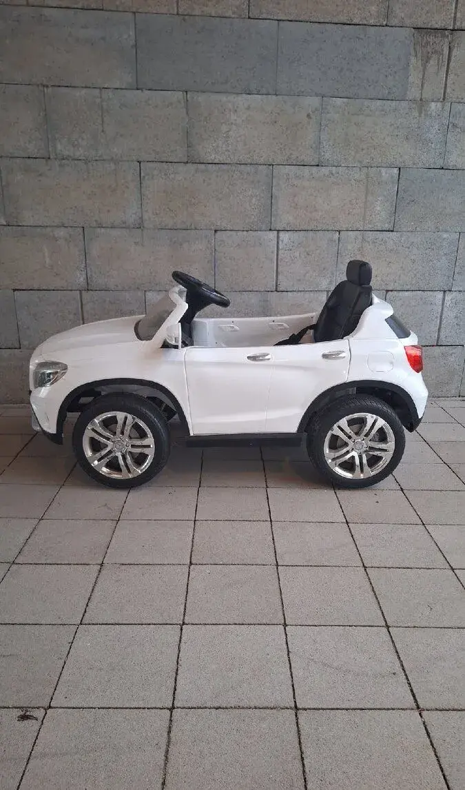 Elektrické detské autíčko MB GLA s diaľkovým ovládaním