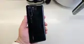 Huawei P30 Pro - jemná puklina na lcd