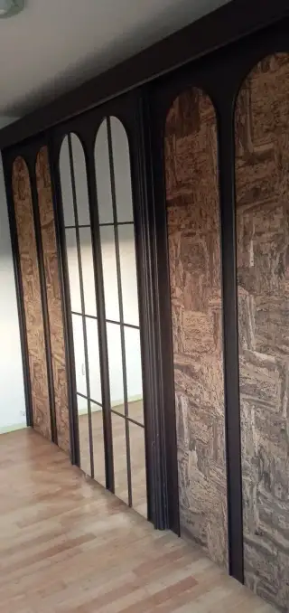Nádherná Veľká šatníková skriňa do spálne