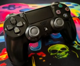 PlayStation 4 ( PS4 ) Originál bezdrôtový ovládač