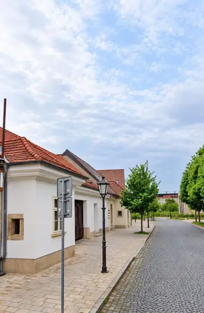 PREDAJ obchodné priestory v centre Trnavy na ul. Halenárska