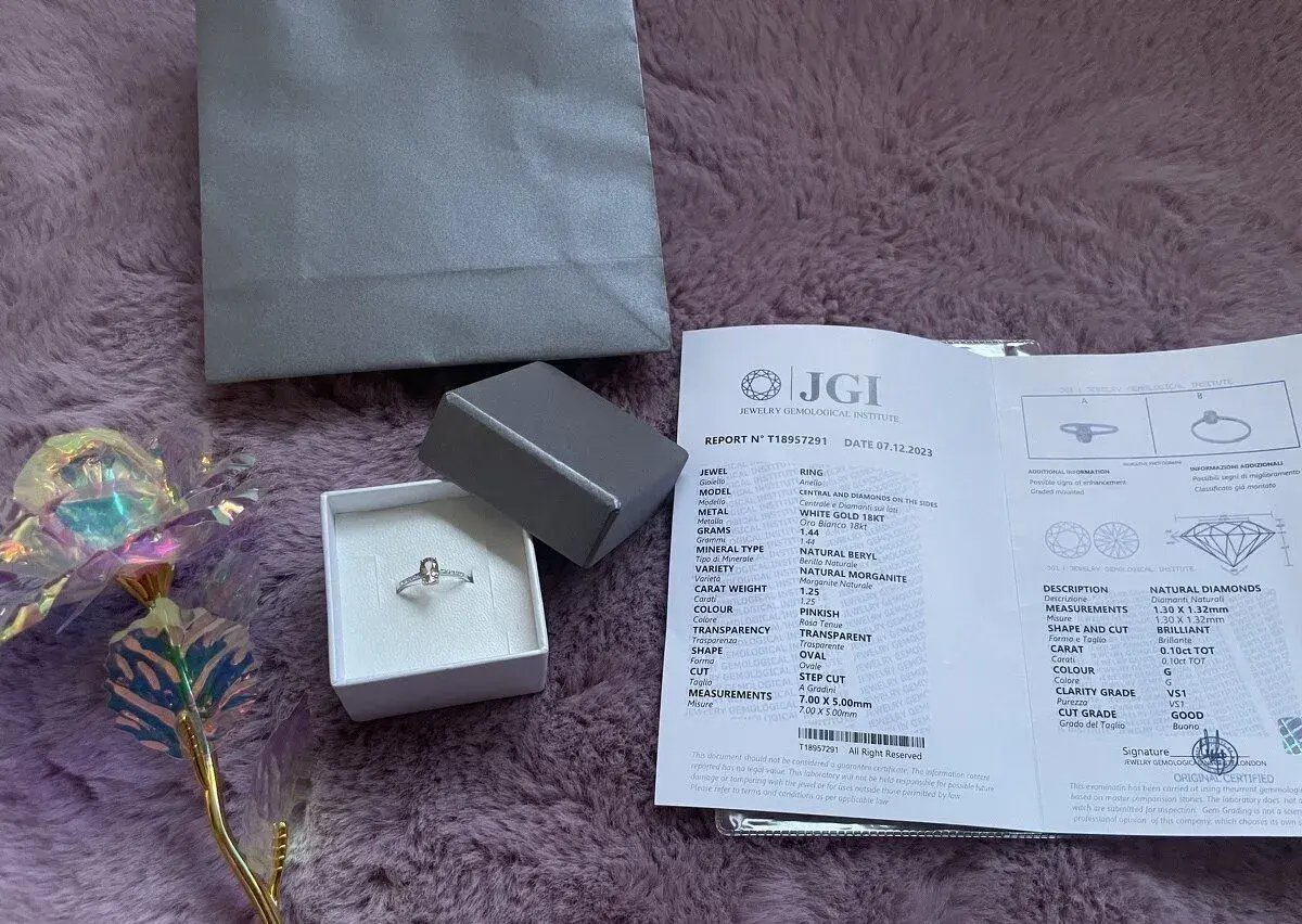 Nový diamantový prsteň z 18k bieleho zlata