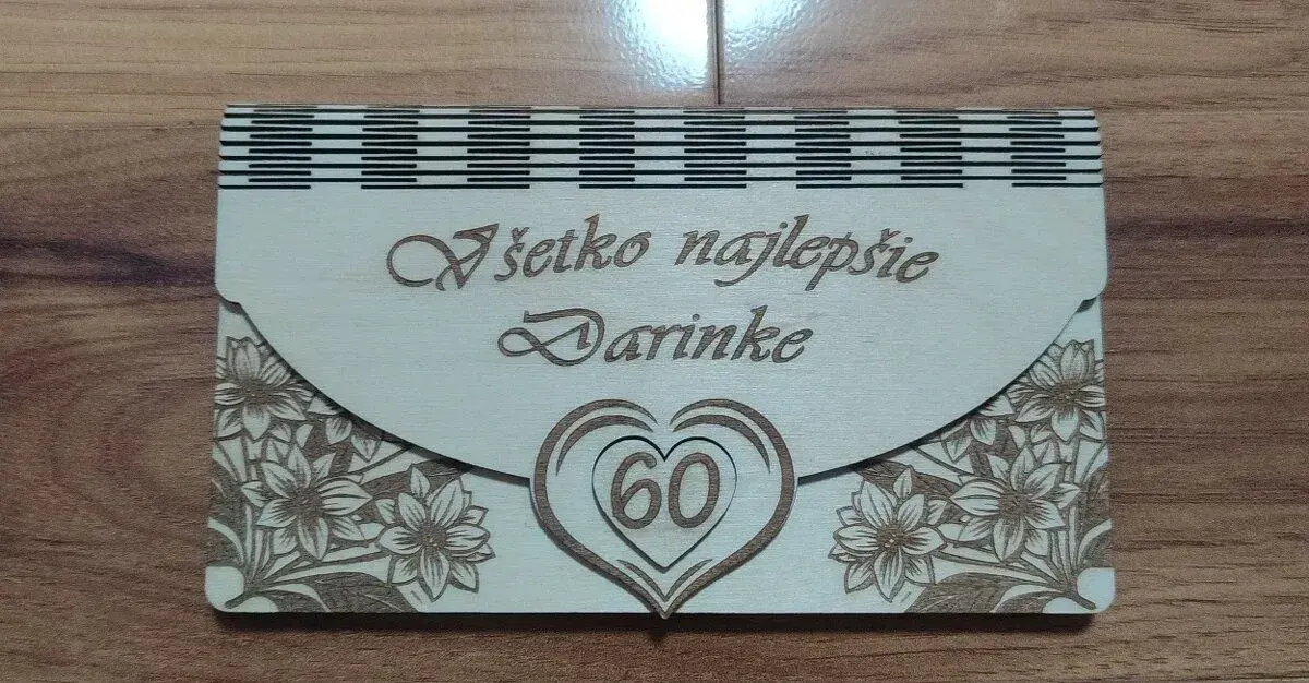 Drevená darčeková obálka k narodeninám (personalizovaná)