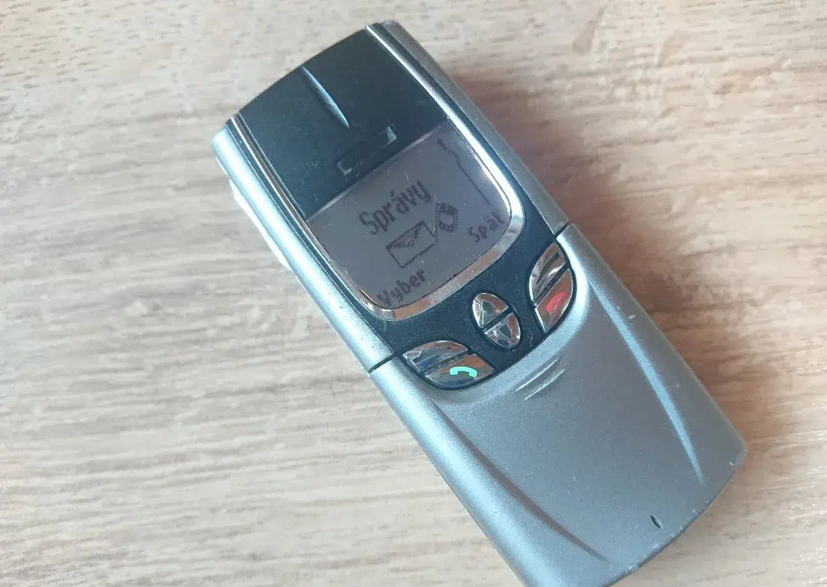 Nokia 8850